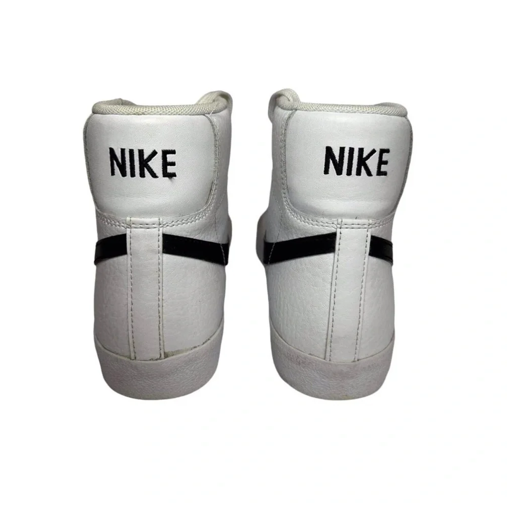 Kid’s Nike White + Black Blazer Mid 77 Trainers, Sneakers - Size 7 Youth